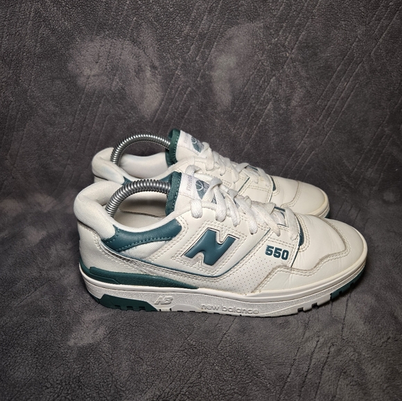 New Balance Shoes - New Balance 550 Casual Shoes Womens Sz 6.5 White Green Leather Sneakers.